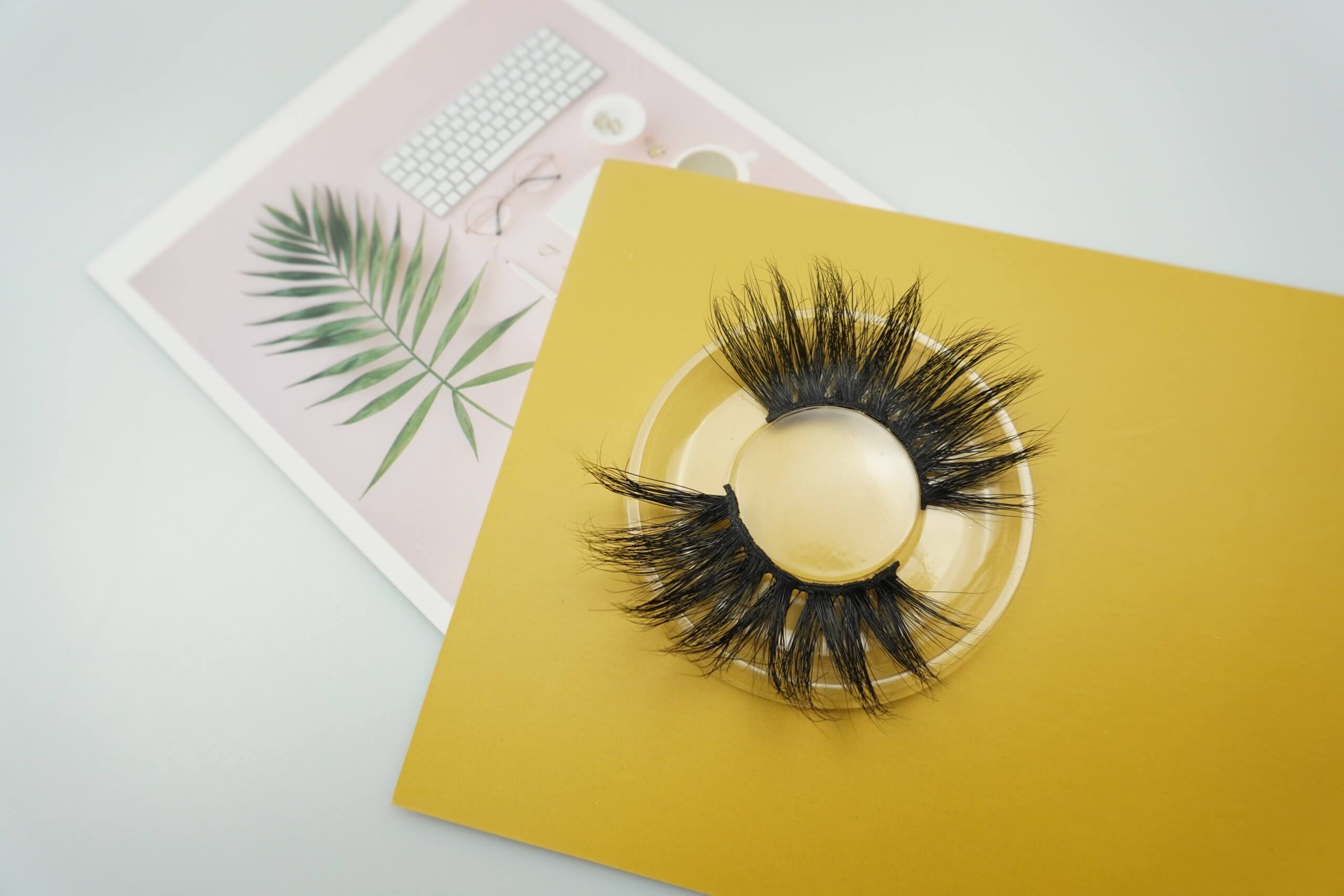 glamourous 25mm lashesG08-2 glamourous 25mm lashes g08