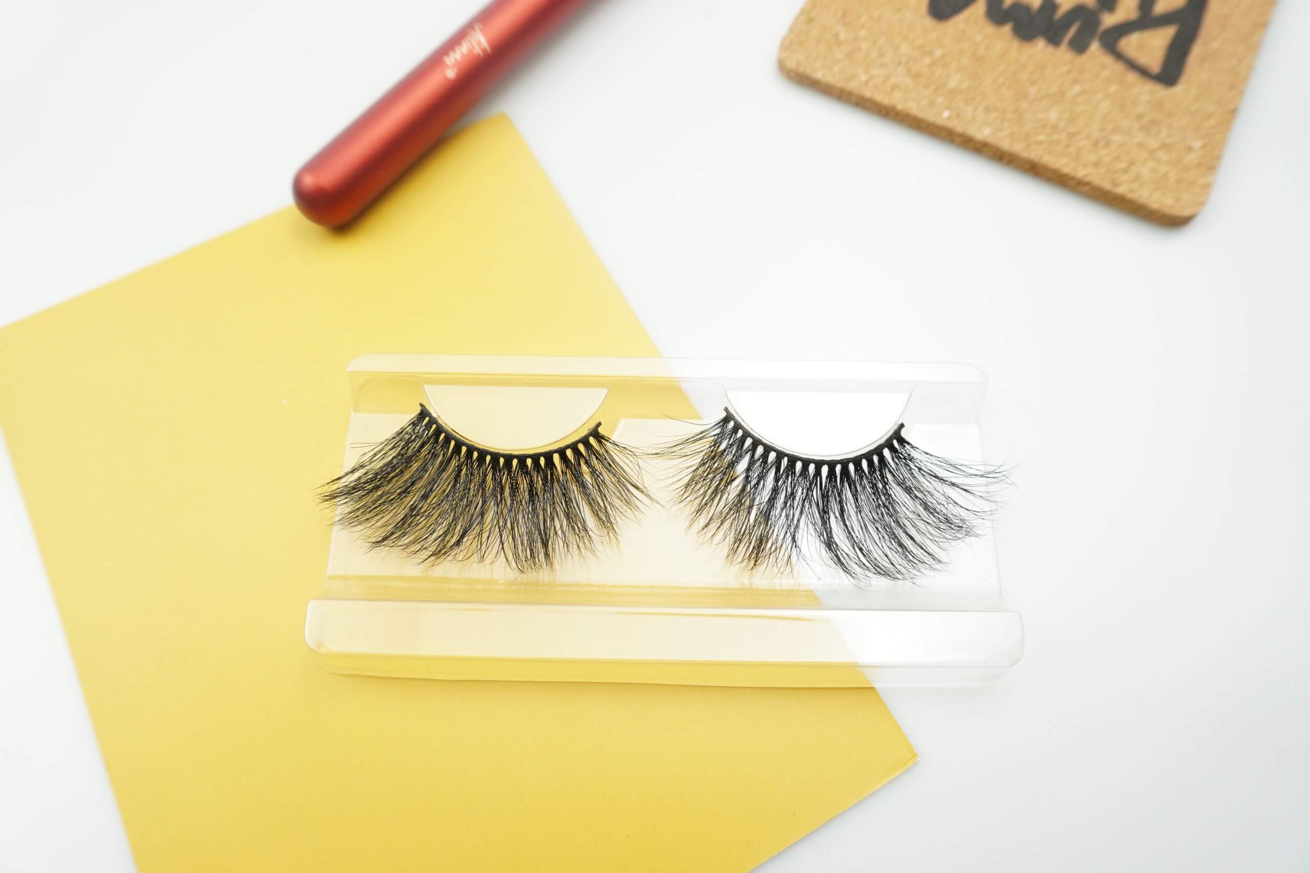glamourous 25mm lashes glamourous 25mm lashes