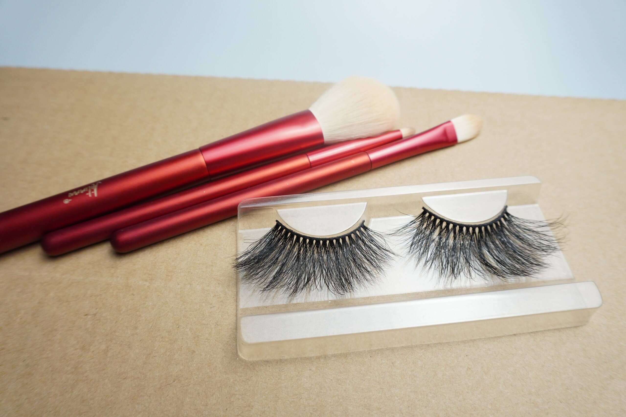 glamourous 25mm lashes glamourous 25mm lashes